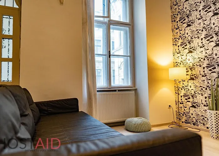 A5 Apartment - Budapest - Hostaid